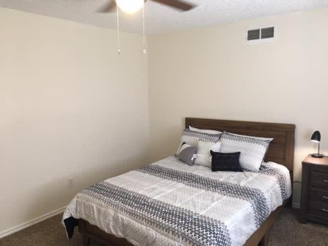 Quiet Townhouse Close To Fort Sill! Lawton Exteriör bild