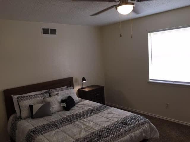 Quiet Townhouse Close To Fort Sill! Lawton Exteriör bild
